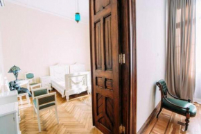Kikodze Street Apt